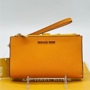 Michael Kors Large Double Zip Wallet Wristlet
Jasmine Yellow